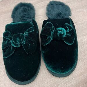 Lauren Conrad green velvet slippers